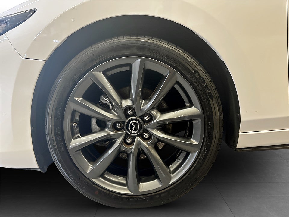 Bild på Mazda 3 Hatchback 2.0 SKYACTIV-G M 150hk B-KAMERA NAVI