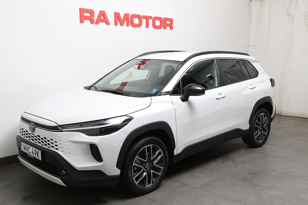 Toyota Corolla Cross 1,8 Hybrid E-CVT 140hk Style Kamera Leasbar 2025