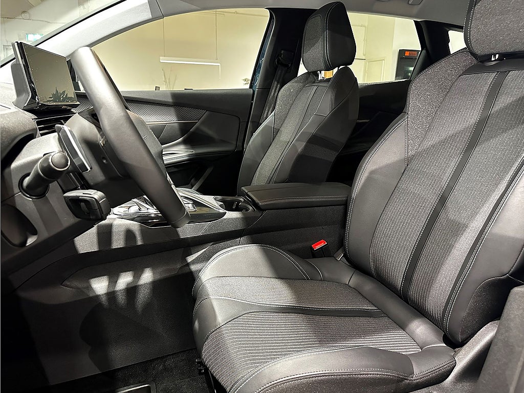 Bild på Peugeot 3008 Active PHEV 225hk Aut 12mån-garanti+Vinterhjul