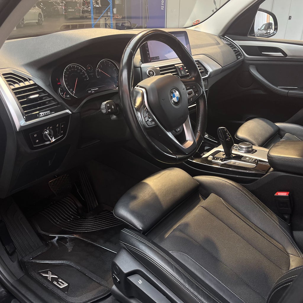 BMW X3 xDrive20i Aut 184HK Apple Carplay Navi Dragkrok