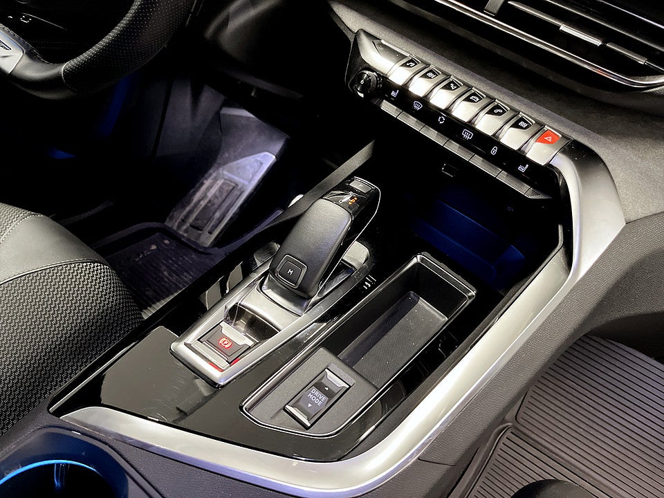 Bild på Peugeot 3008 GT 1.2 PT 130hk Aut B-KAMERA CARPLAY