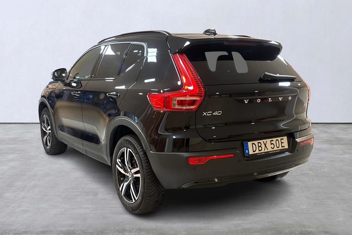 Volvo XC40 B4 FWD Bensin Plus Dark 2024, bild 4/10