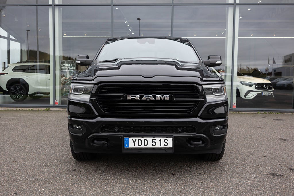 Dodge RAM 1500 Crew Cab 5.7 L V8 Hemi Laramie Sport Luftfjädring