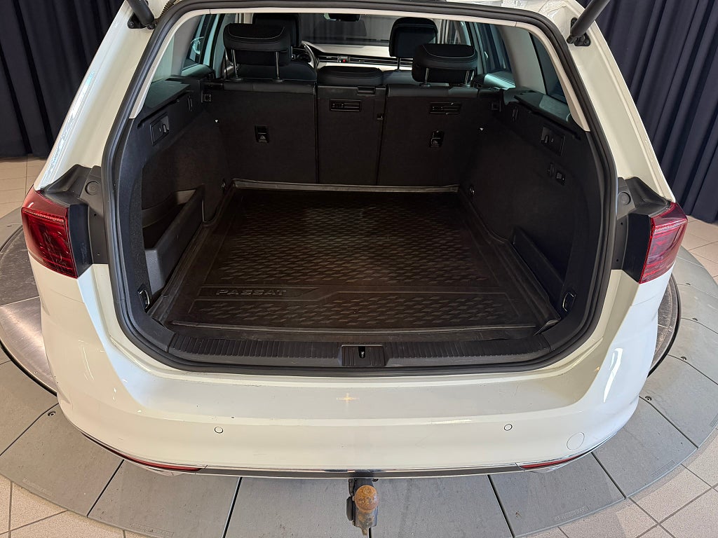Volkswagen Passat 2022 - miniatyr 10