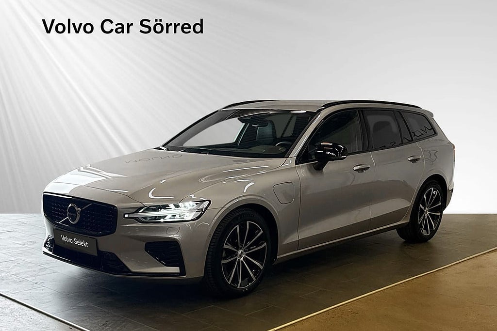 Volvo V60 T6 Plus Dark I Läder I  Dragkrok I 360 Kamera