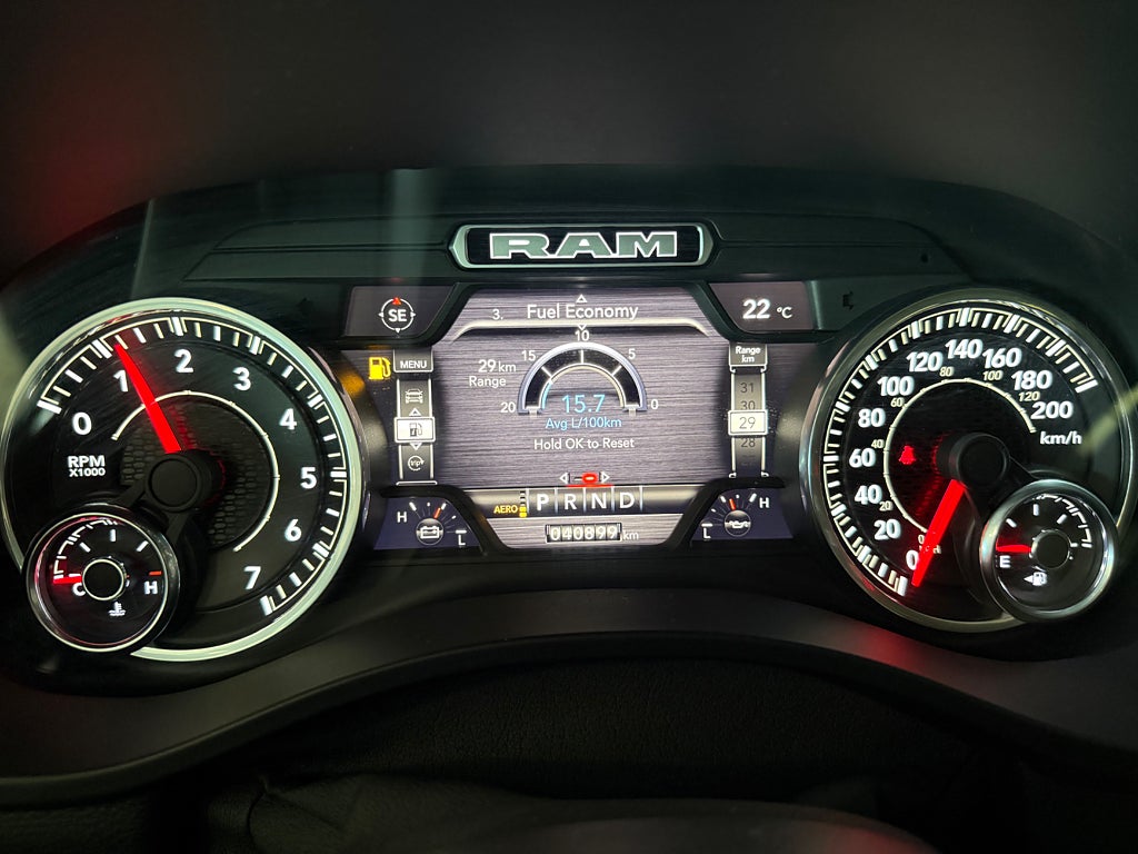 Dodge RAM 1500 Crew Cab 5.7 V8 HEMI 4×4 NIGHT Edition - bild 11