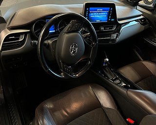 Toyota C-HR Hybrid CVT Euro 6/MoK/Sov/Nav/JBL-ljud/Drag
