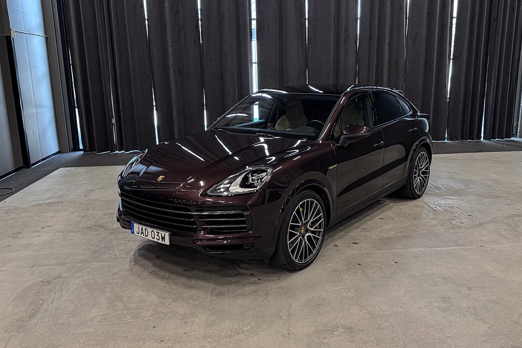 Porsche Cayenne Coupe E-Hybrid|Platinum Edition