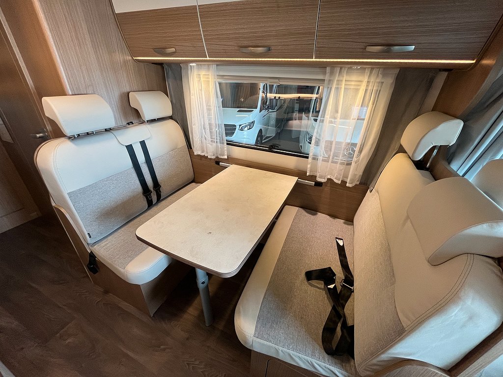 Carado A 464 B-kort / 6 bältade / 6 Sovplatser /4995kr/mån - Carado