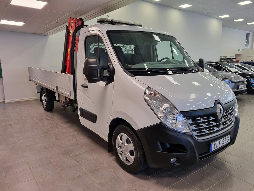 Renault master Flak med kran 5900 mil moms