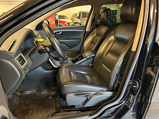 Volvo V70 2.4D Kinetic Drag/MoK-värm/SoV-Däck/Skinn