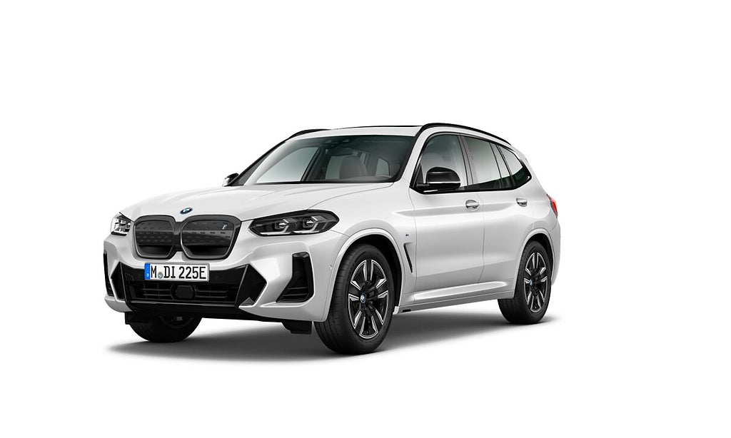 BMW iX3 i Charged//M Sport//Rattvärme//Dragkrok