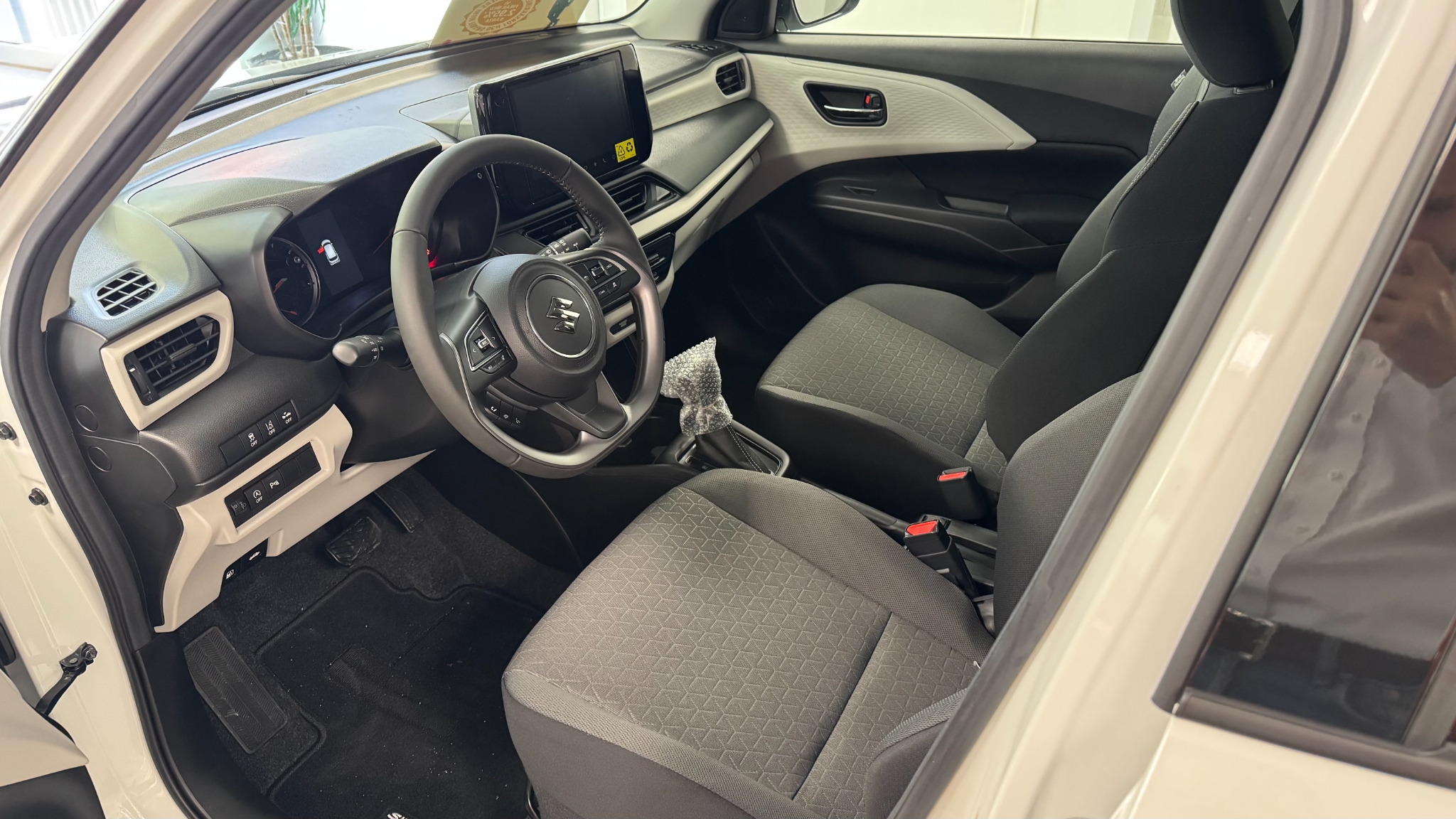Suzuki Swift mildhybrid Automat 2025, bild 5/28