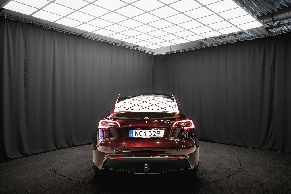 Tesla Model Y Long Range AWD CHERRY-PÄRLEFFEKT DRAG PANO 1-ÄGARE MOMS