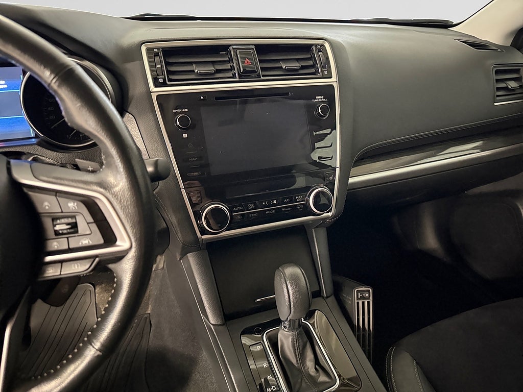 Subaru Outback 2.5 4WD Dragkrok Värmare Backkamera Navigation Rattvärm bild 11