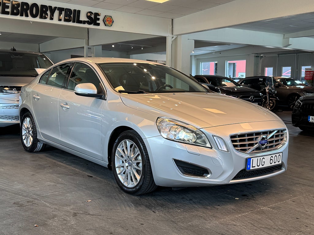 Volvo S60 D3 Momentum Aut Drag VOC Värmare 