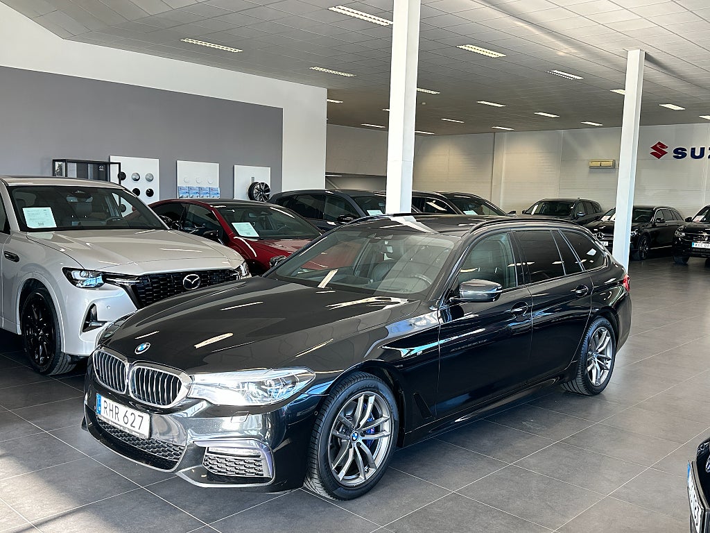 BMW 530i xDrive Touring M Sport Värmare, Panorama, Drag, V-Hjul