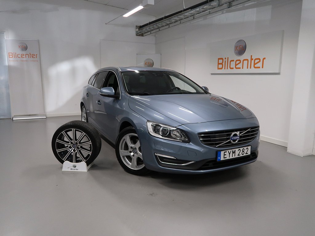 Volvo V60 *KAMPANJ* D3 Summum V-Däck ingår Drag-Navi-Kamera-Taklucka-BLIS