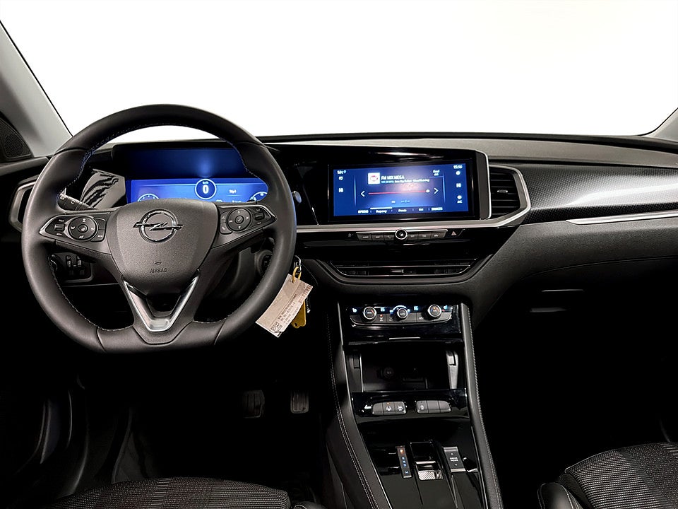 Bild på Opel Grandland X GS 1.2 PT 130hk Aut - B-KAMERA, CARPLAY