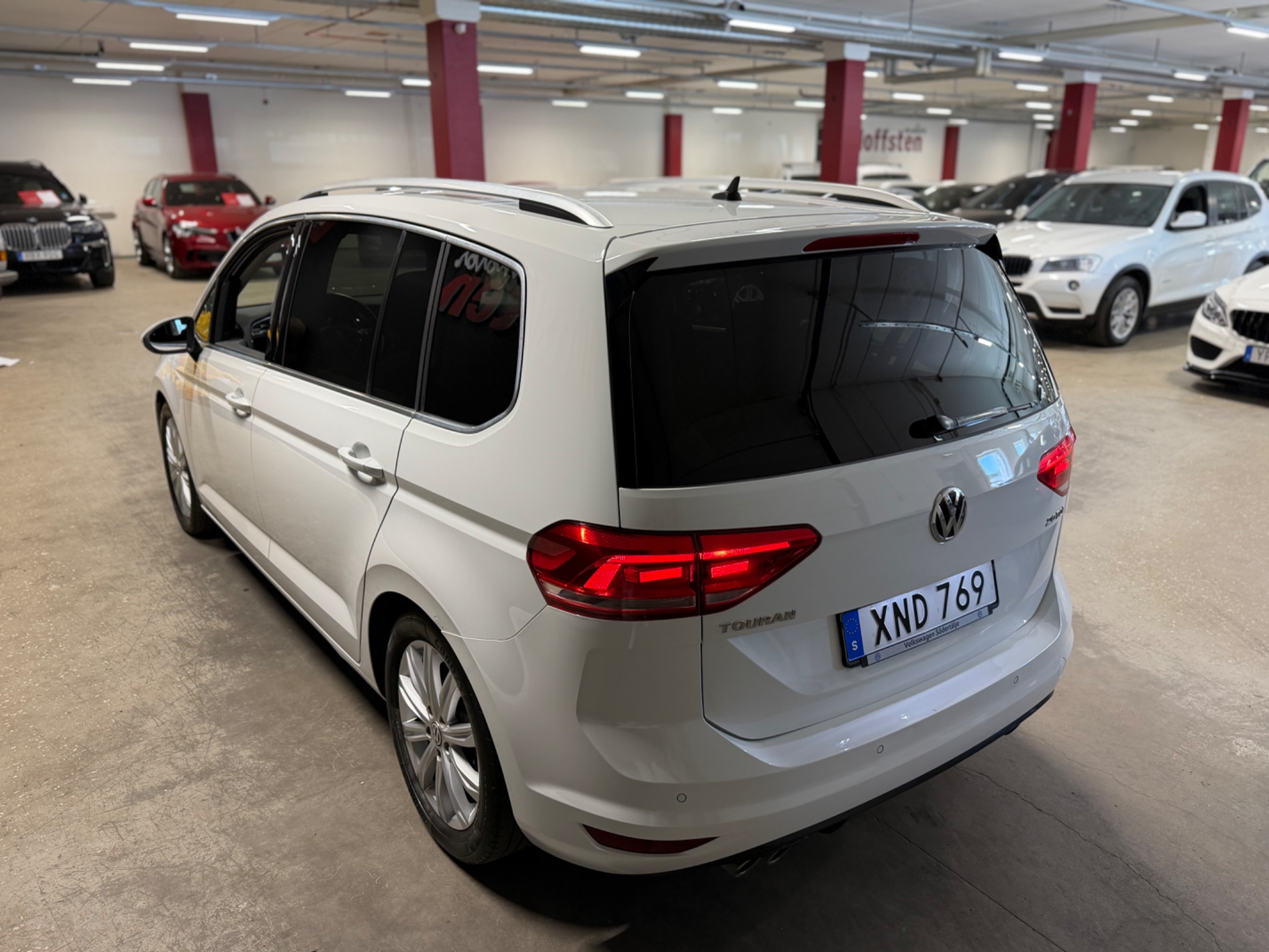 Volkswagen Touran 7-seater 2.0 TDI GT 2017, bild 5/40