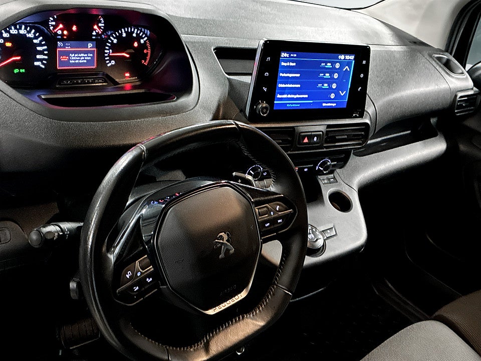 Bild på Peugeot Partner PRO 1.5 BHDi 130hk Aut L2 CARPLAY P-SENSORER
