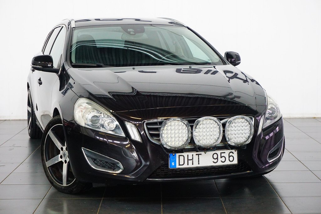 Volvo V60 D3 Summum Skinn Drag PDC Bak 