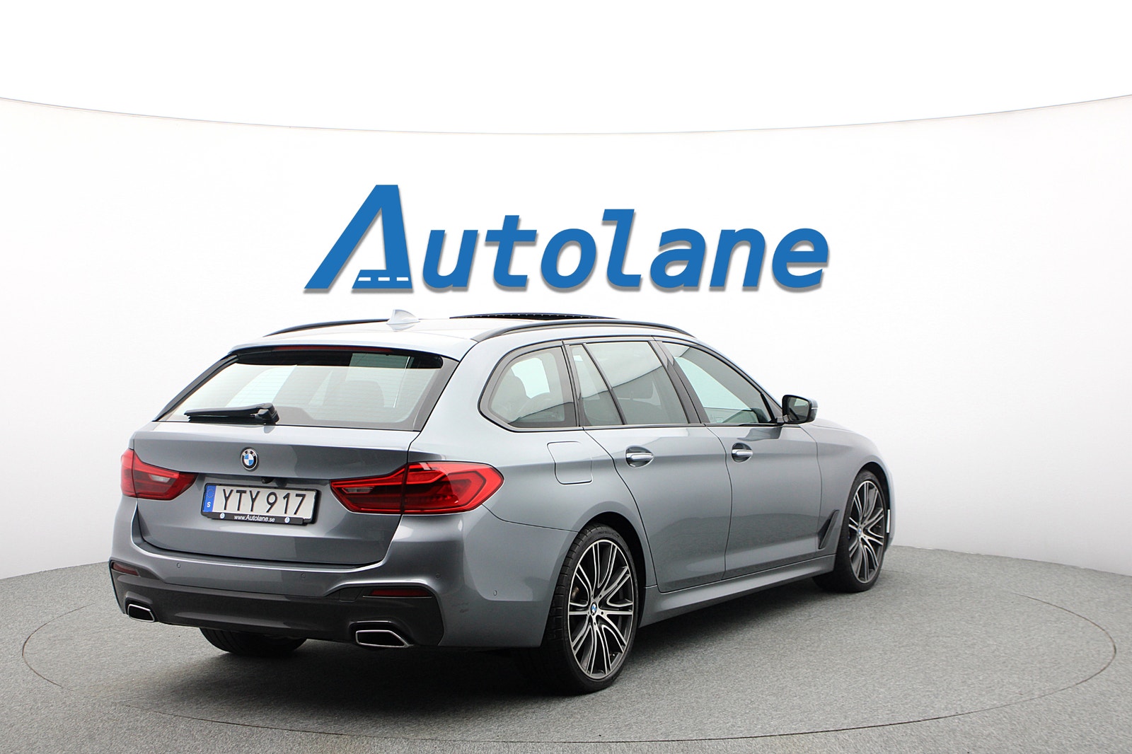 BMW 540d xDrive Touring Steptronic, 320hp, 2018