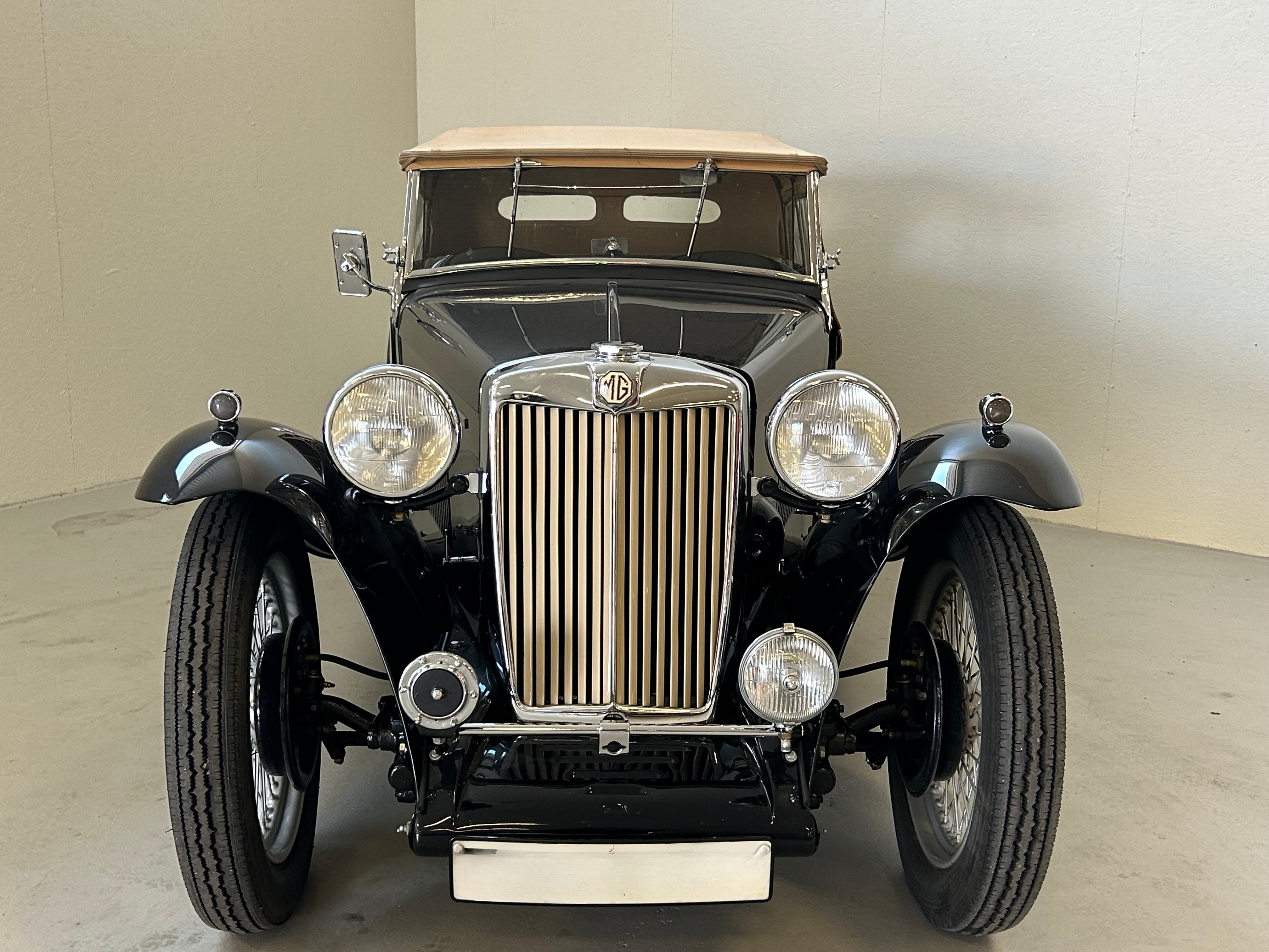 MG T-Type TC Midget 1.25 1946, kuva 2/40