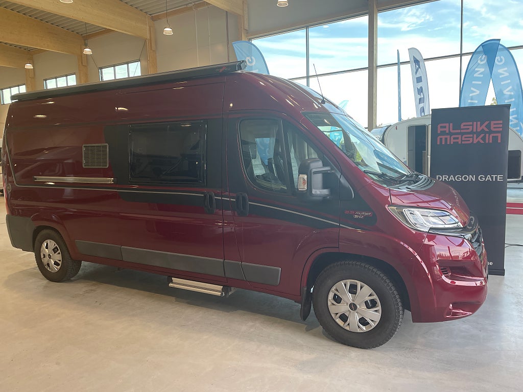 Carthago Malibu Van 600 DB / B-körkort / Solcell / Under 6m / 3500kg / Pl