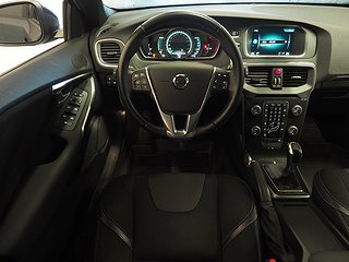 Halvkombi Volvo V40 12 av 19