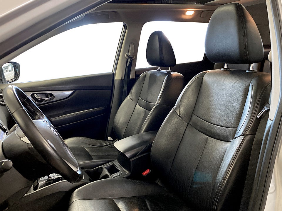 Bild på Nissan X-Trail Tekna 1.6 dCi 130hk Aut PANO SKINN GPS KAMERA