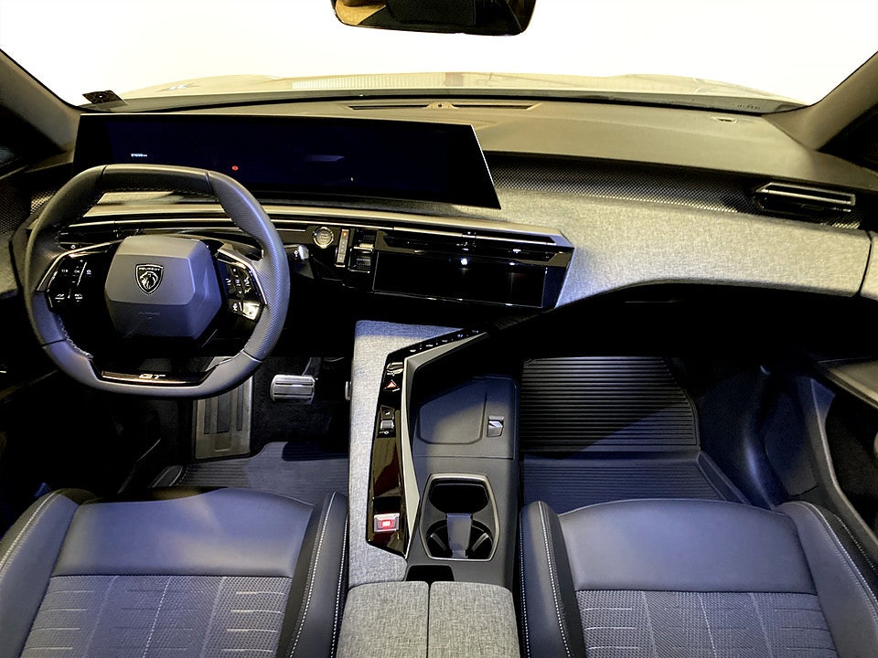 Bild på Peugeot 3008 GT Hybrid 145hk Aut B-KAMERA CARPLAY