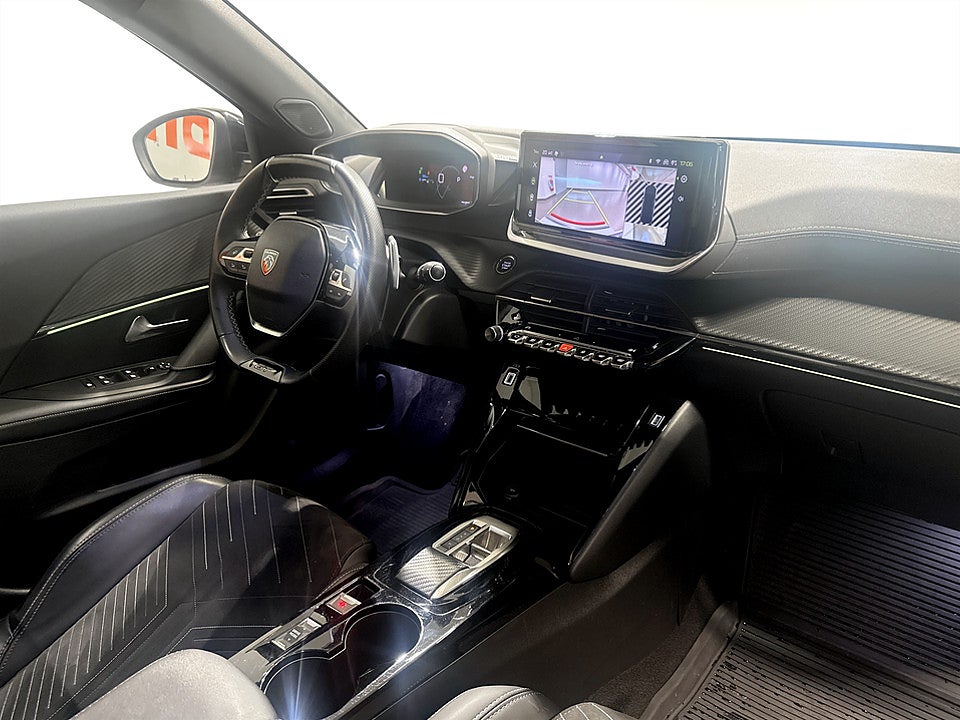 Bild på Peugeot 2008 GT 1.2 PT 130hk Aut B-KAMERA CARPLAY