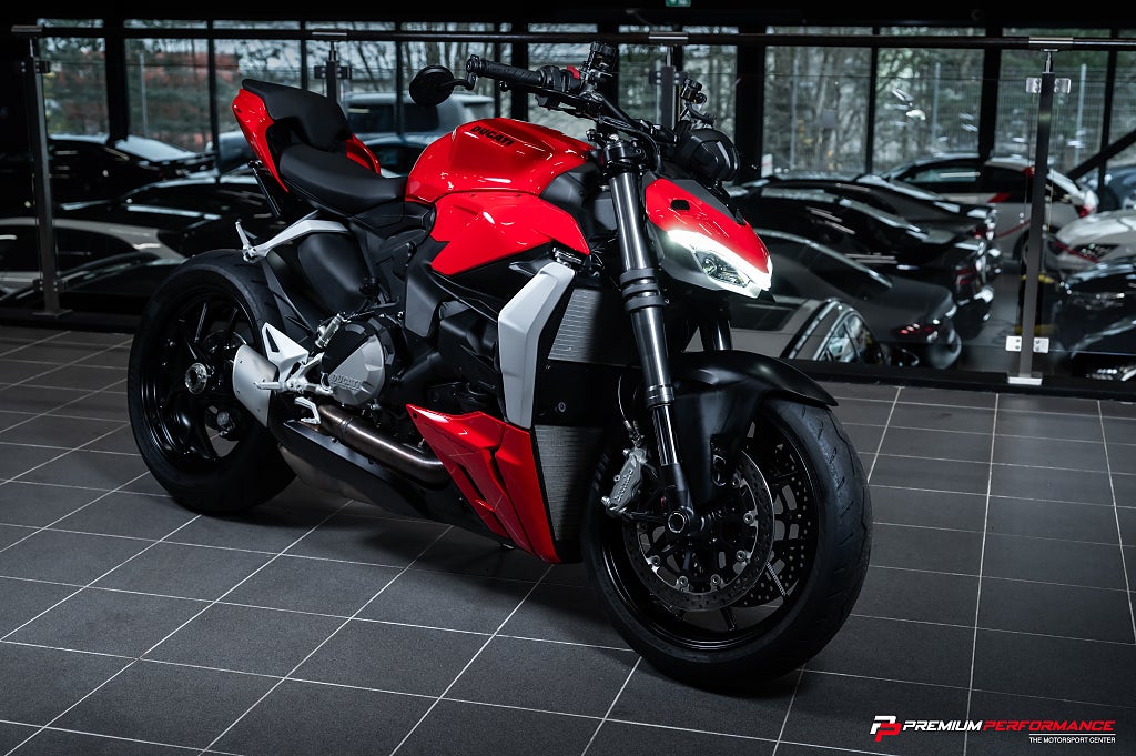 Ducati Streetfighter V2 |Lågmil|Extratrustad|Uttagen 2024| 