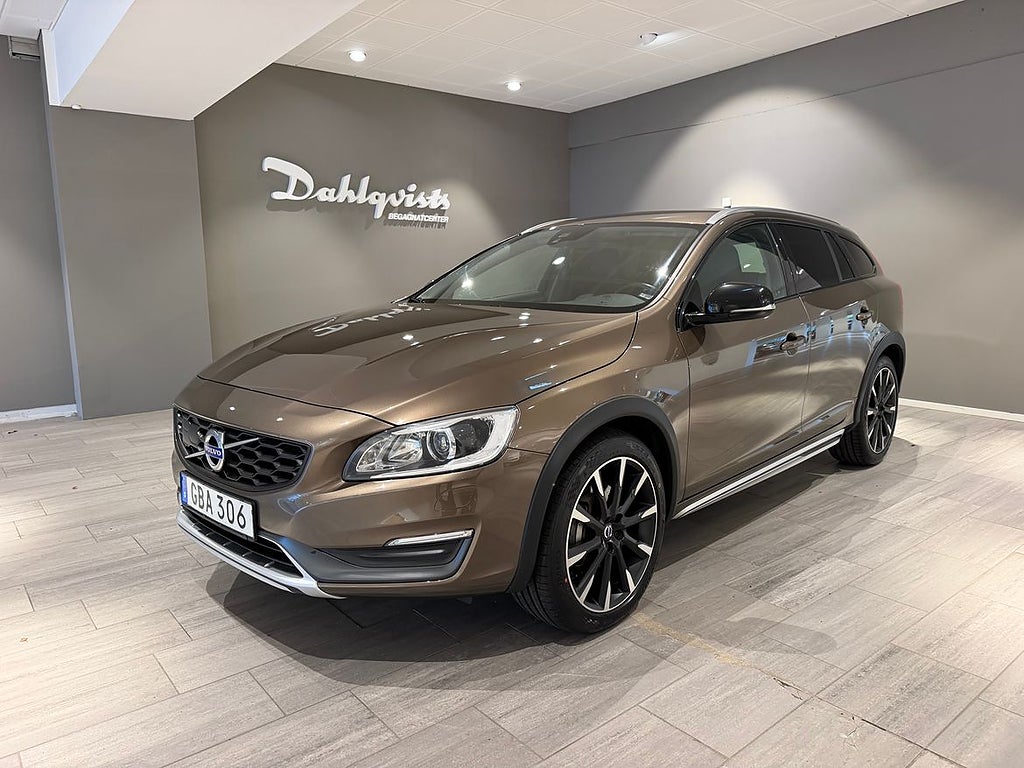 Volvo V60 Cross Country D4 190hk AWD | Ny Kamrem V-hjul L...
