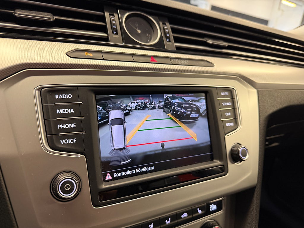 Volkswagen Passat 2016 - miniatyr 14
