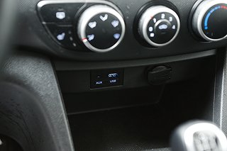 Halvkombi Hyundai i10 21 av 24