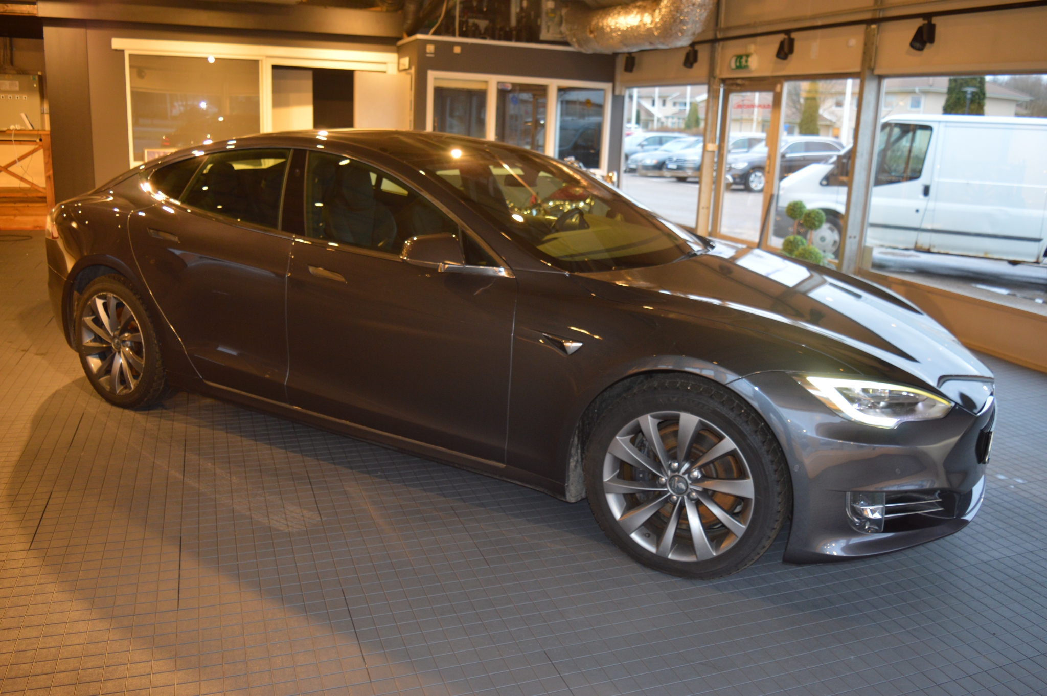 Tesla Model S 75D 2018, kuva 2/36