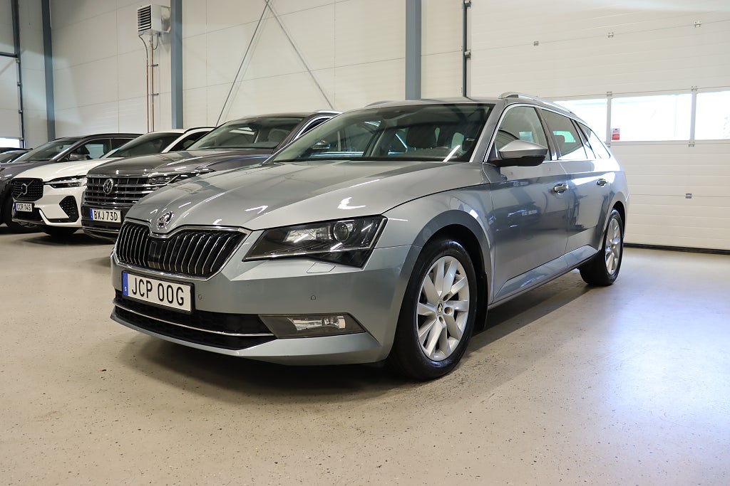 Skoda Superb 1.5 TSI Style Drag B-Kam Canton Läder B-Värm 150hk
