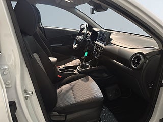 Hyundai Kona 1.0 T-GDI iMT Pure Mvärm Drag Kamera Rattvärme S/V-hjul – bild 10
