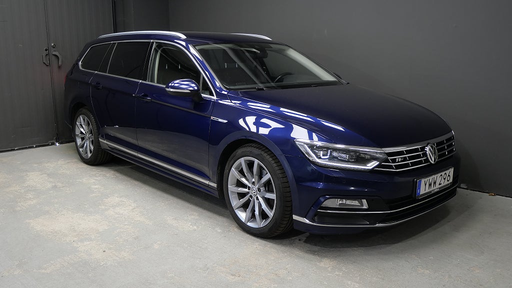Volkswagen Passat 2.0 TDI 240 hk Cockpit 4M R-Line Kamera Drag Värmare