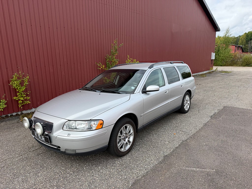 Volvo V70 2.4 Kinetic Euro 4 | Nybess