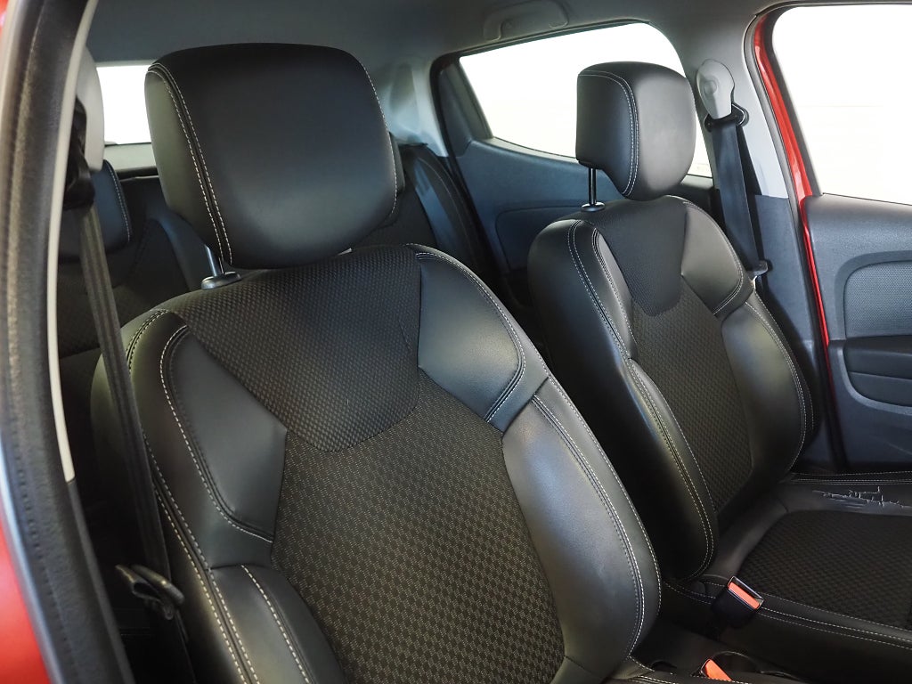 Renault Clio 1.2 TCe EDC 118hk Automat Intens P-Sensorer Navigation 2018