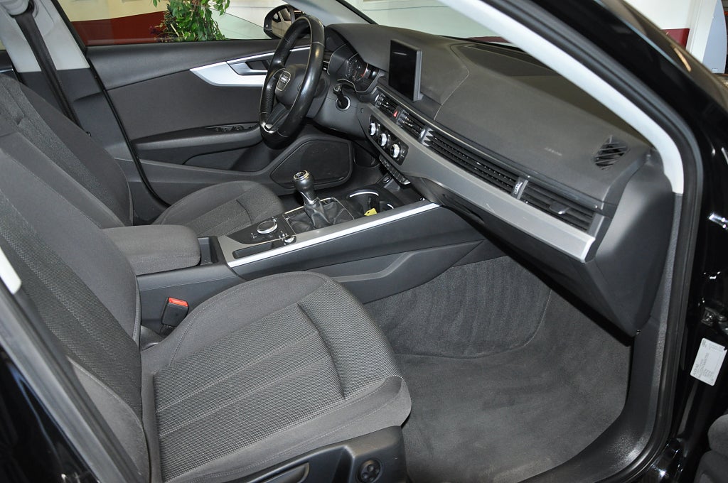 Audi A4 2016 - miniatyr 9