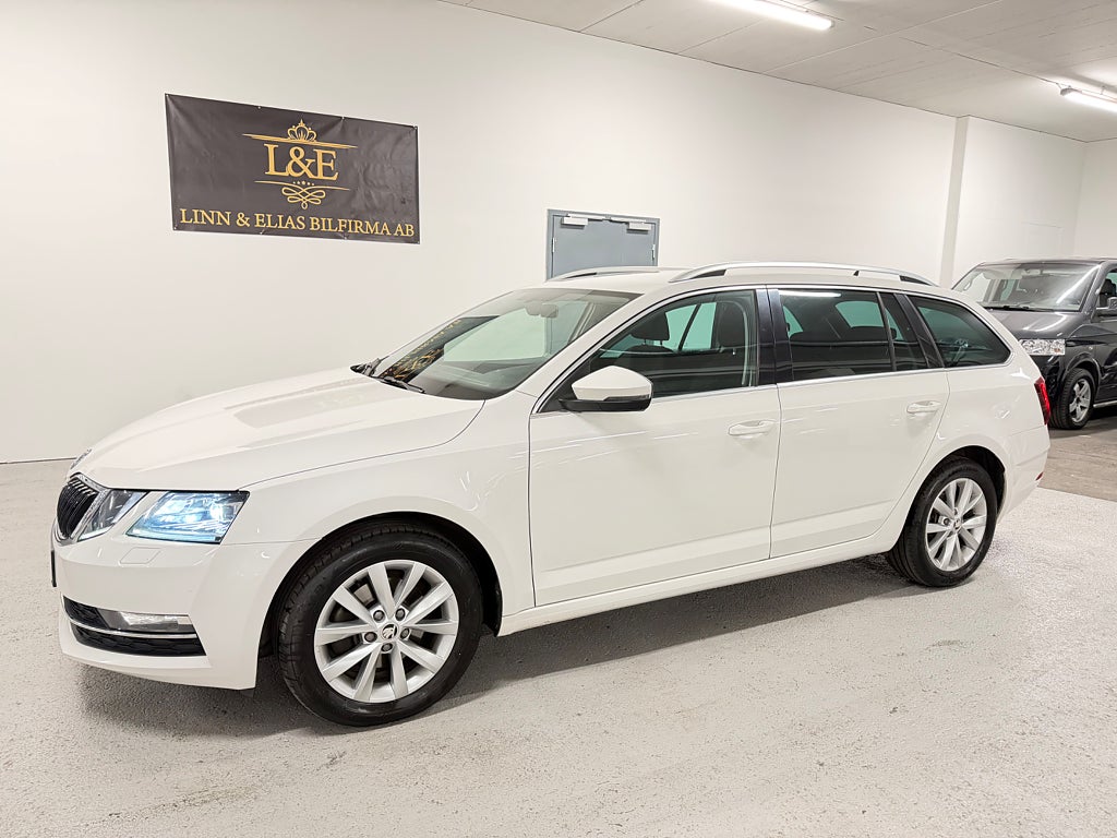 Skoda Octavia 2.0 TDI SCR 4x4 Style FYRHJULSDRIFT/CARPLAY/D-VÄRMARE
