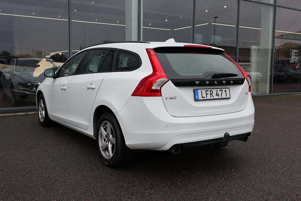 Volvo V60 T3 152hk Kinetic NY KAMREM