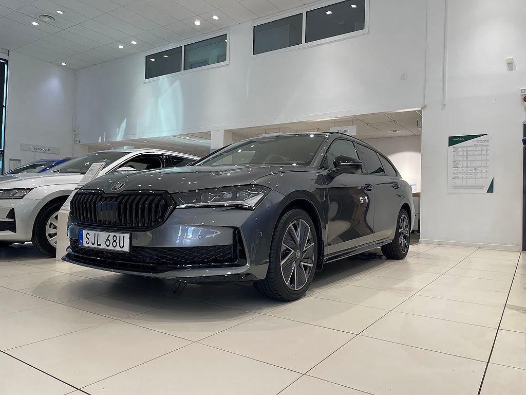 Skoda Superb Combi iV  Sportline Laddhybrid Explore Edition 