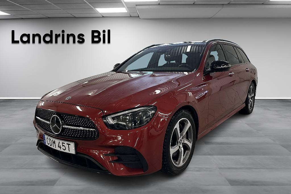 Mercedes-Benz E 220d 4MATIC AMG Night Pano Drag Burmester 