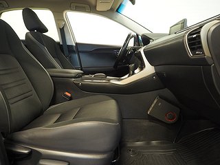 SUV Lexus NX 13 av 24