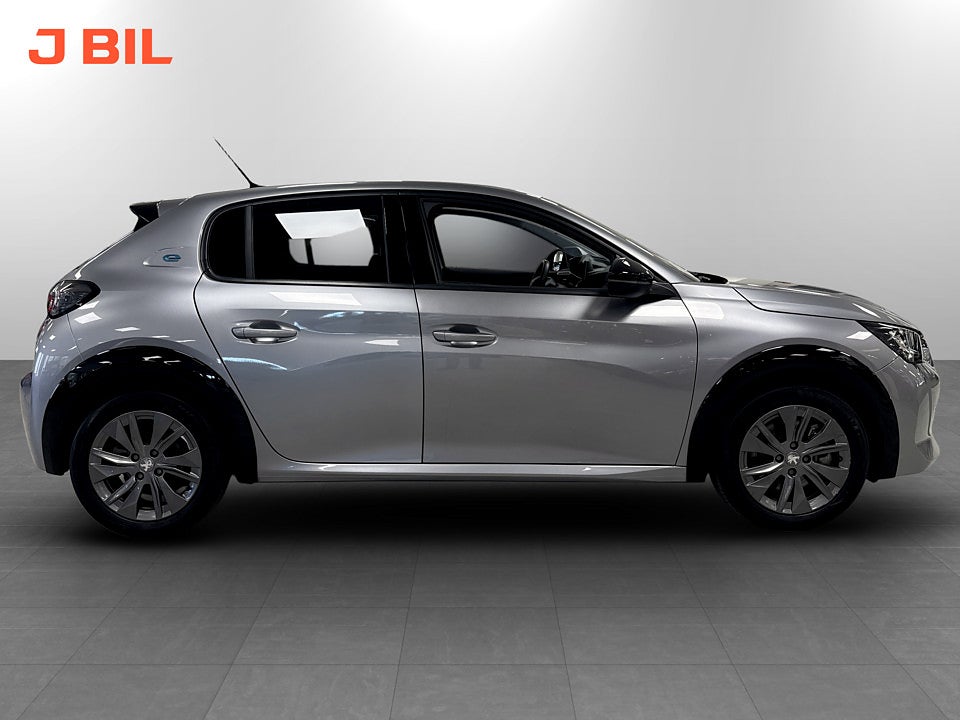 Bild på Peugeot E-208 Allure Pack 50kWh 136hk Aut BACKKAMERA